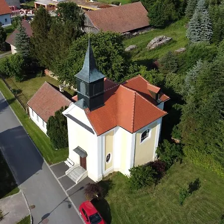 Wohlfuehlhof Bachzelt Weitersfeld