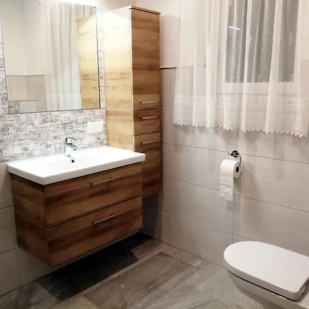 Wohlfuehlhof Bachzelt