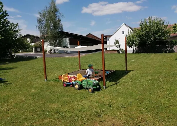 Wohlfuehlhof Bachzelt Penzion 3*