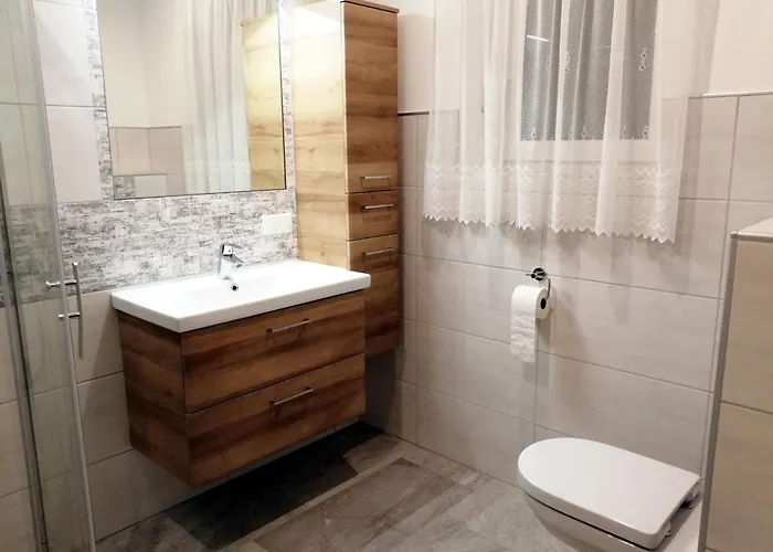 Wohlfuehlhof Bachzelt